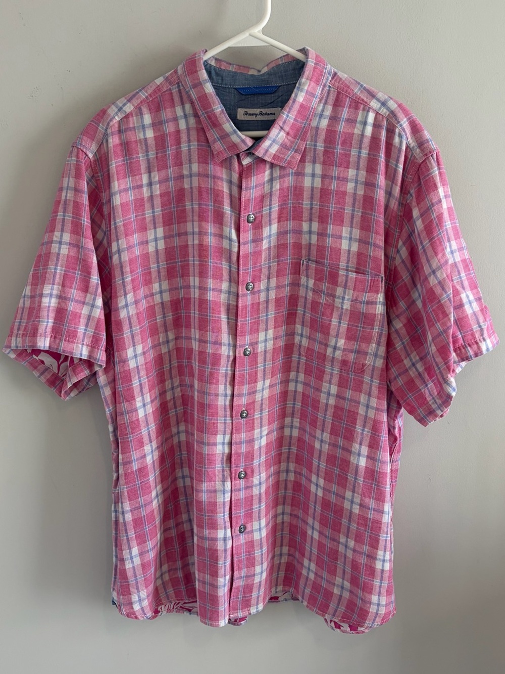 Tommy Bahama Plaid Short Sleeve Button Down Camp Shirt.